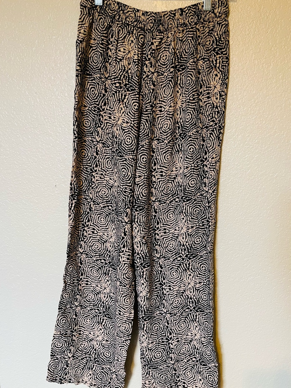 Comfy Patterned Pants - Picture 5 of 9
